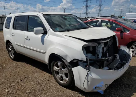 2014 Honda Pilot Ex z USA, uszkodzony, nr VIN 5FNYF4H41EB046722